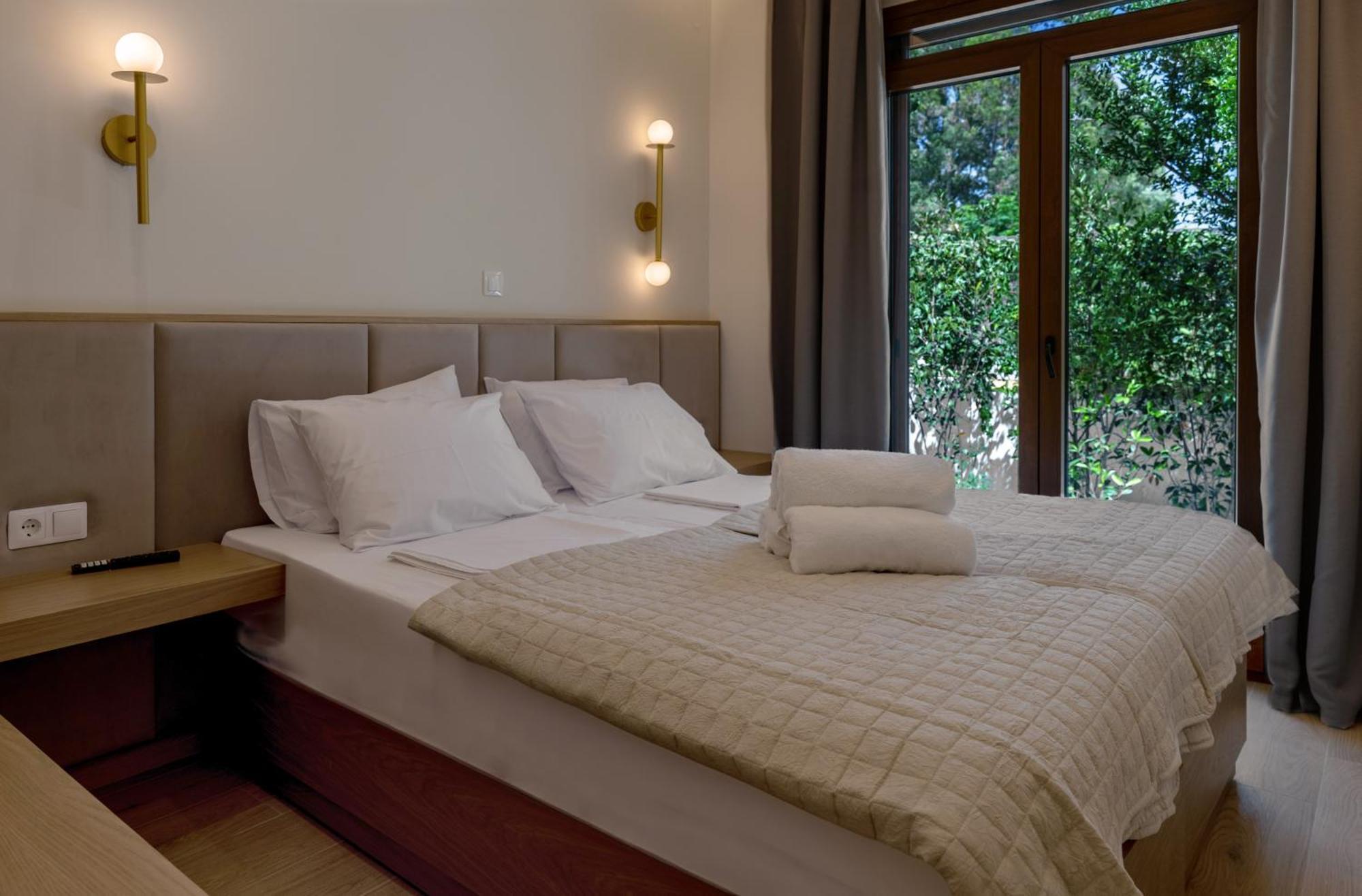 Avli Villa เปรเวซา ภายนอก รูปภาพ